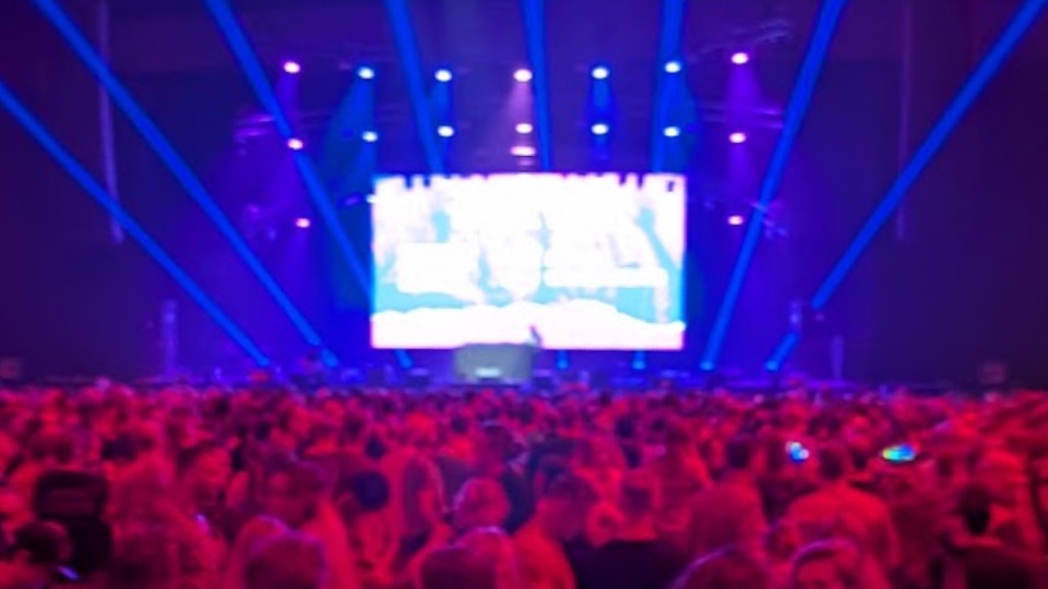 2025x12 Playlist Artwork (photo: Ewan Spence AFAS Live, April 2025)