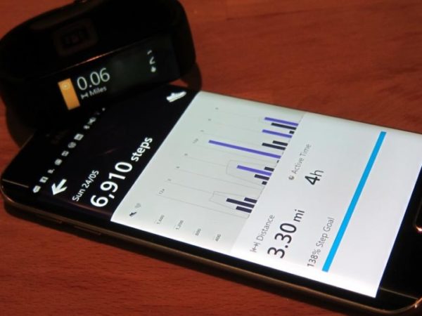 Microsoft Band and Android App (image: Ewan Spence)